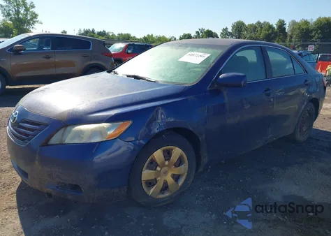 2007 Toyota Camry Le z USA, uszkodzony, nr VIN 4T1BE46K27U129401